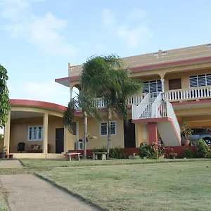Guest house Jardin Del Mar, Hatillo